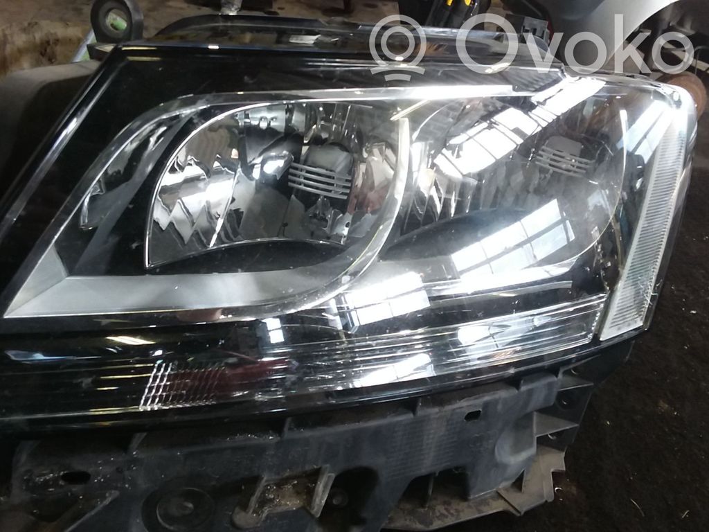 Audi Q5 SQ5 8R Lampa przednia 