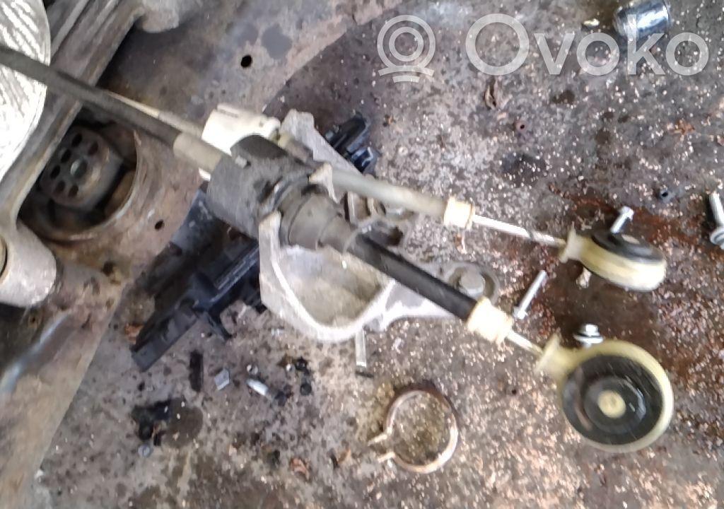 Opel Astra K Gear shift cable linkage 