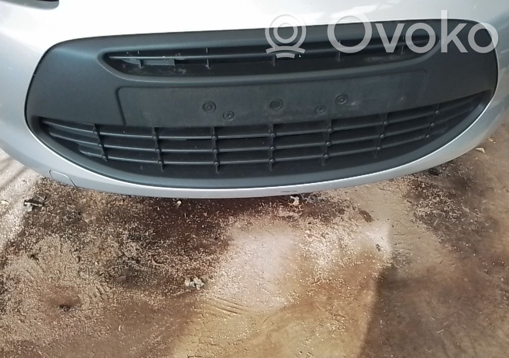Front bumper upper radiator grill   1595922