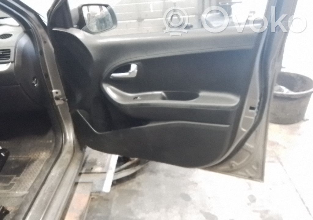 KIA Picanto Apšuvums aizmugurējām durvīm 