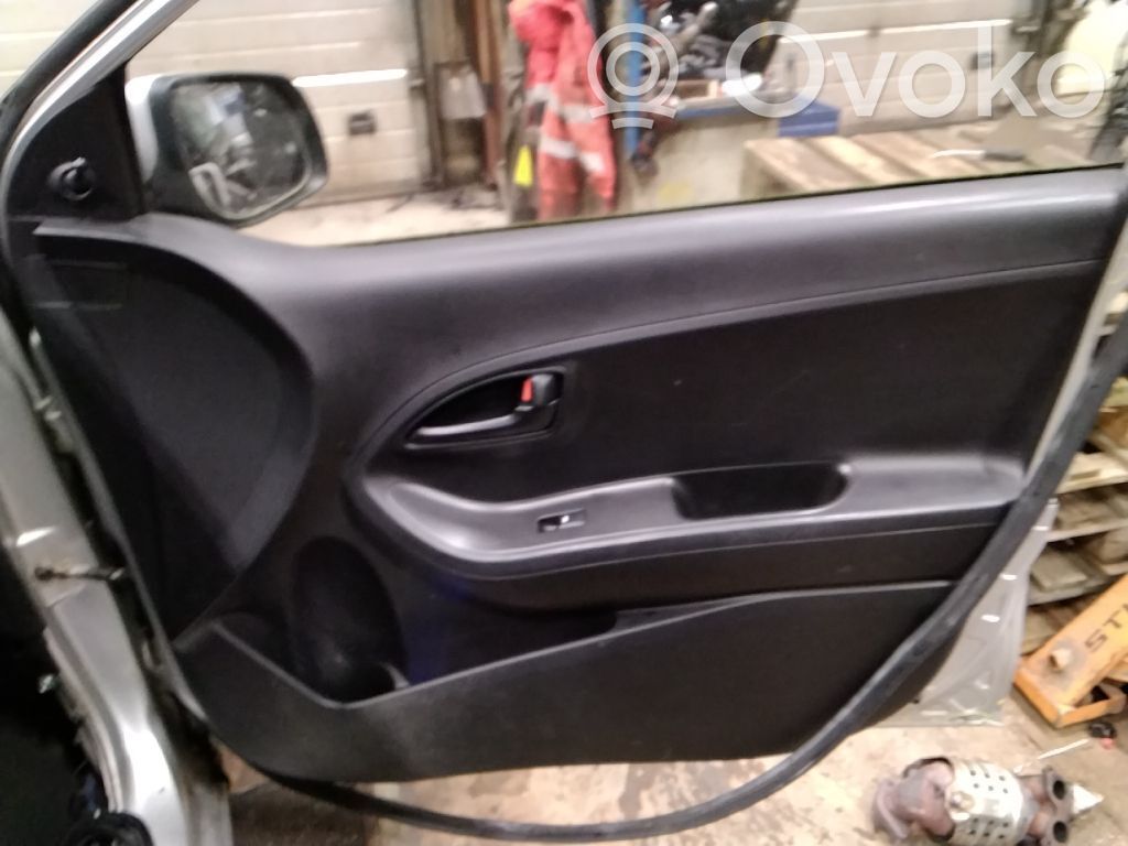 KIA Picanto Apšuvums aizmugurējām durvīm 