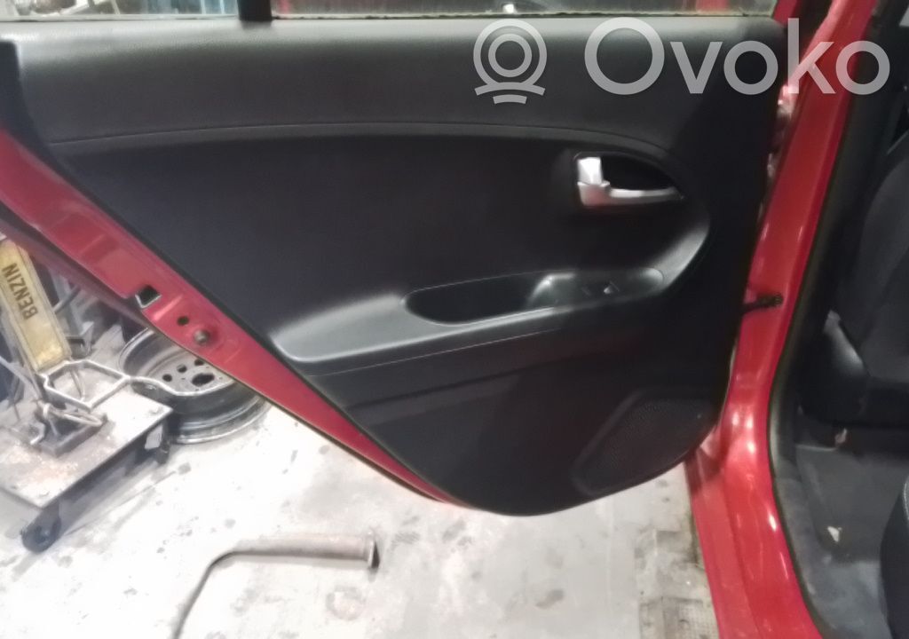 KIA Picanto Apšuvums aizmugurējām durvīm 