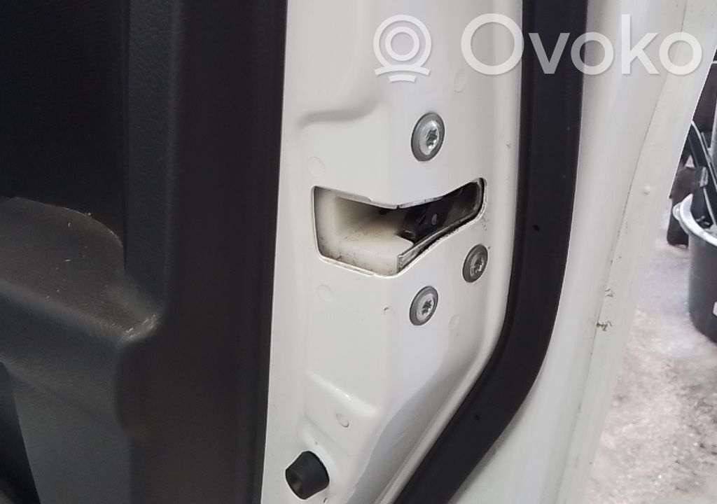 Suzuki Celerio Centrinio užrakto varikliukas 