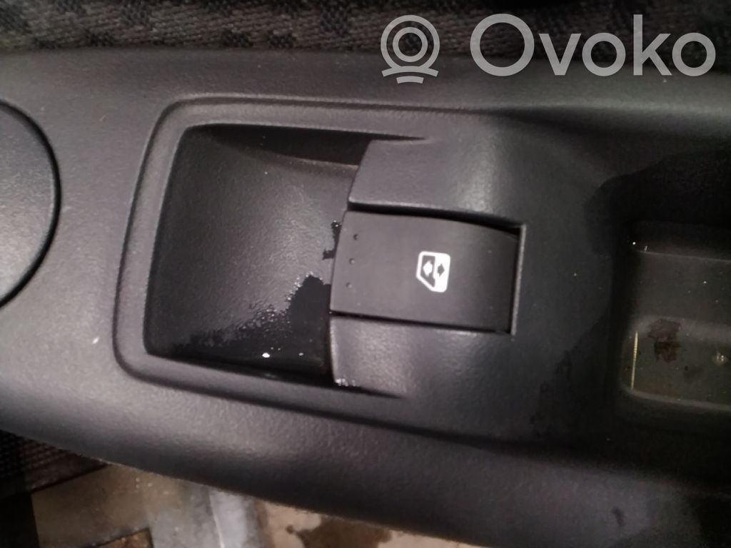 Electric window control switch   7700410151