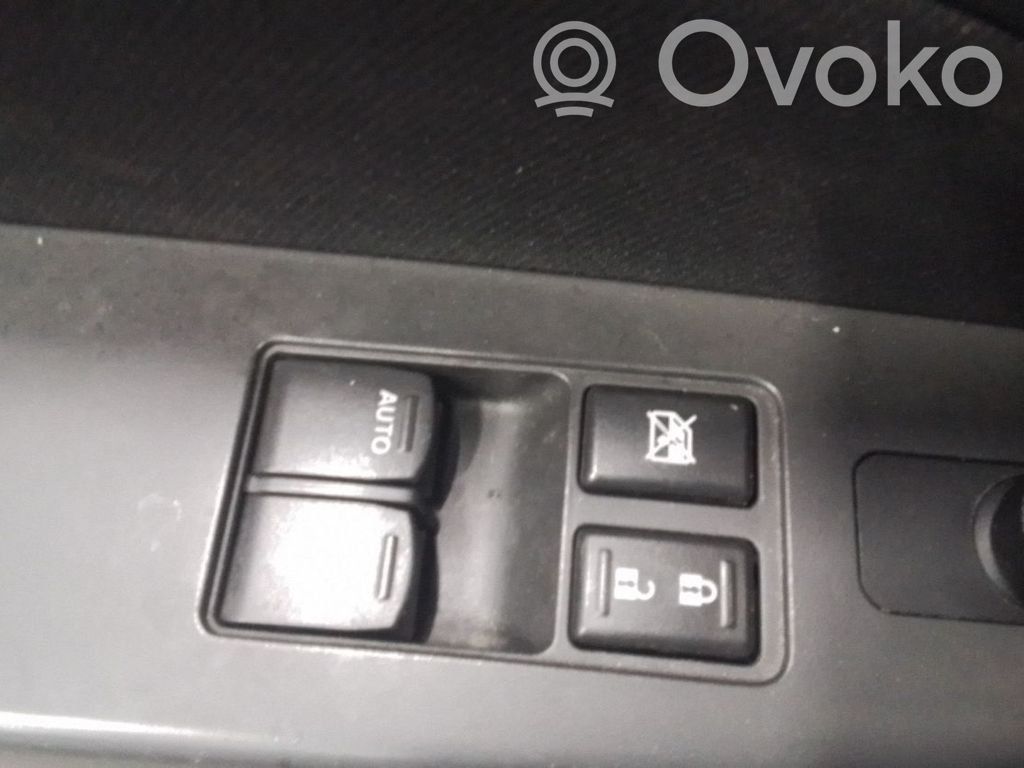 Electric window control switch   3799068L40000