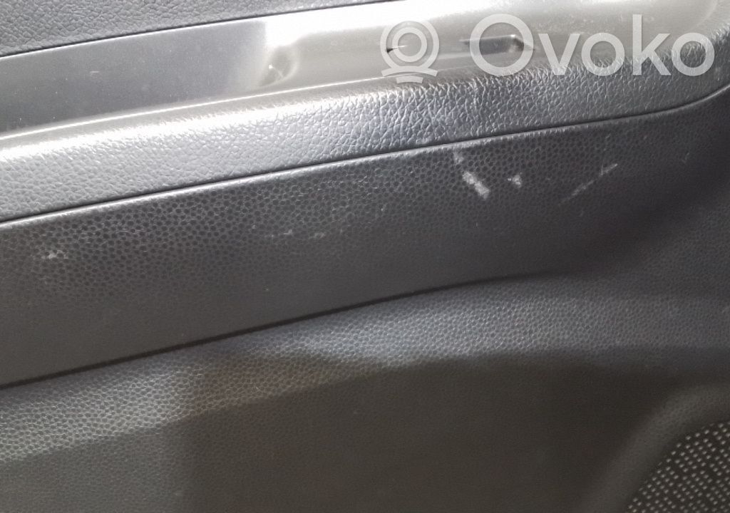 KIA Picanto Apšuvums aizmugurējām durvīm 