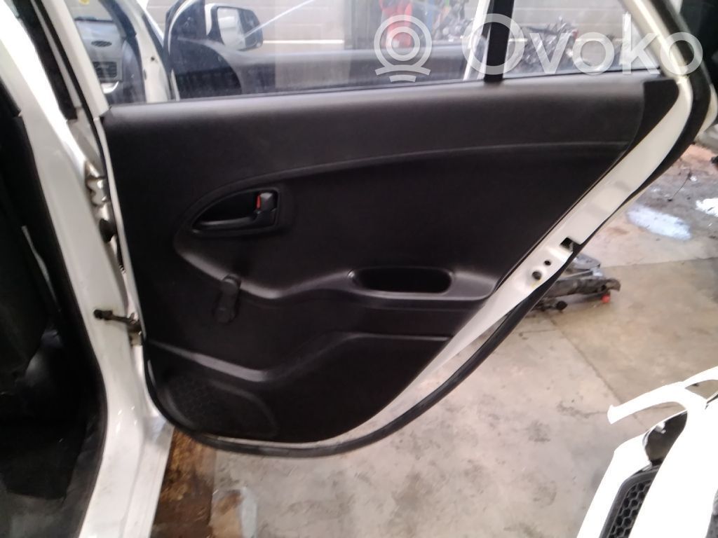 KIA Picanto Apšuvums aizmugurējām durvīm 