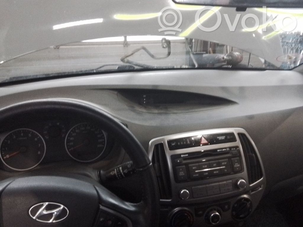 Hyundai i20 (PB PBT) Panel de instrumentos 