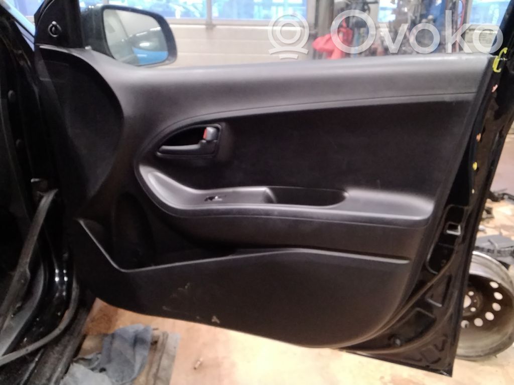 KIA Picanto Apšuvums aizmugurējām durvīm 