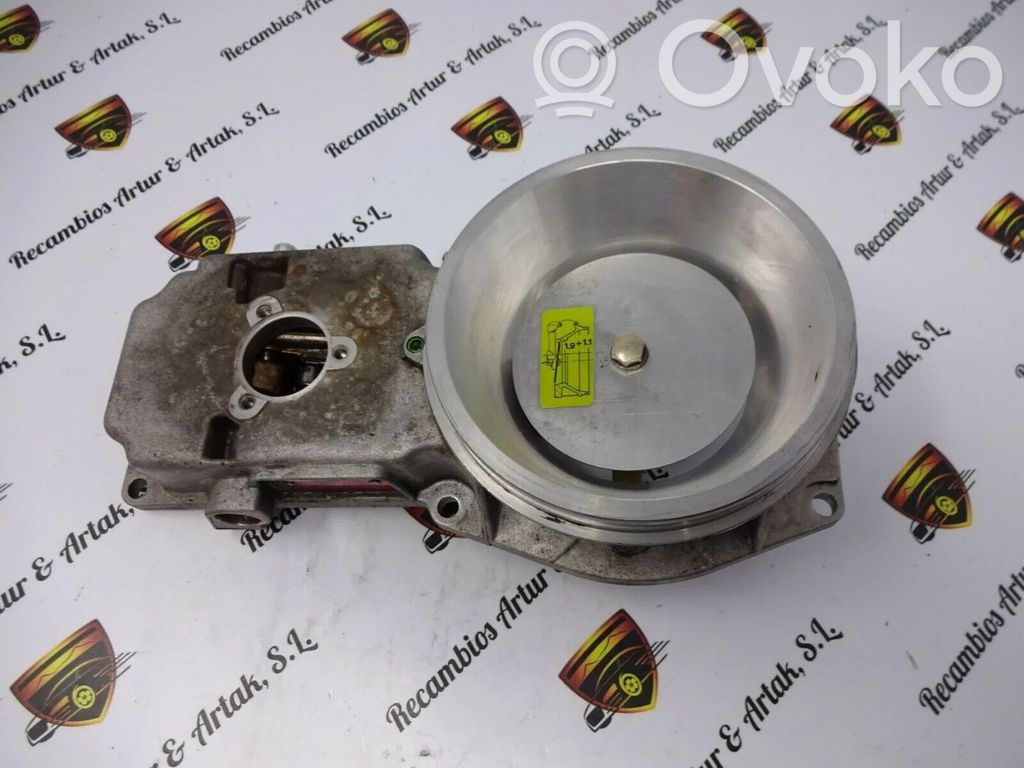 Volkswagen PASSAT B7 Debitmetru aer 