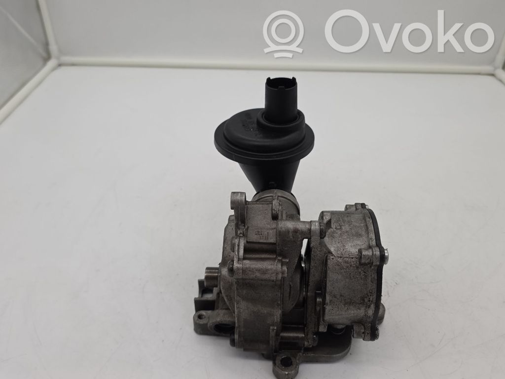 Audi A6 C7 Oil pump 