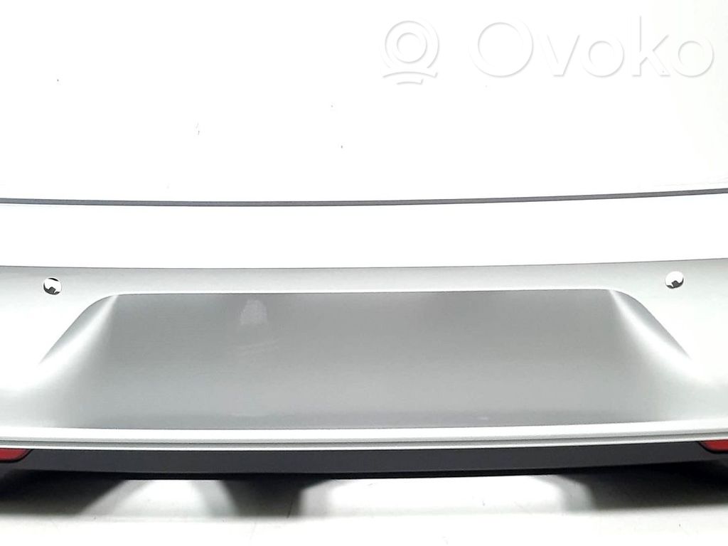 Volkswagen PASSAT B8 Parachoques 