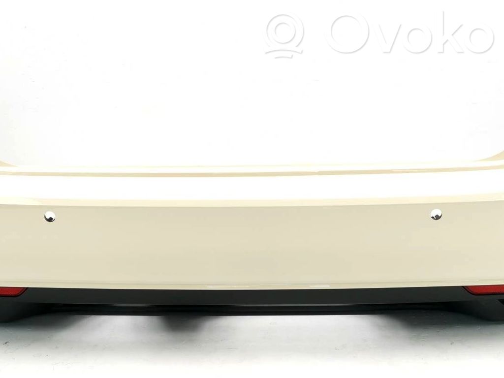Volkswagen PASSAT B8 Parachoques 