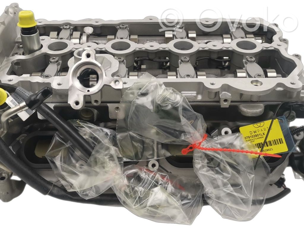 Audi A5 8T 8F Engine head 