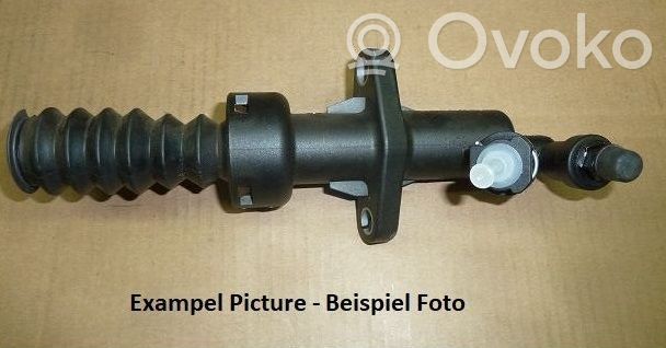 Honda CR-V Clutch master cylinder 