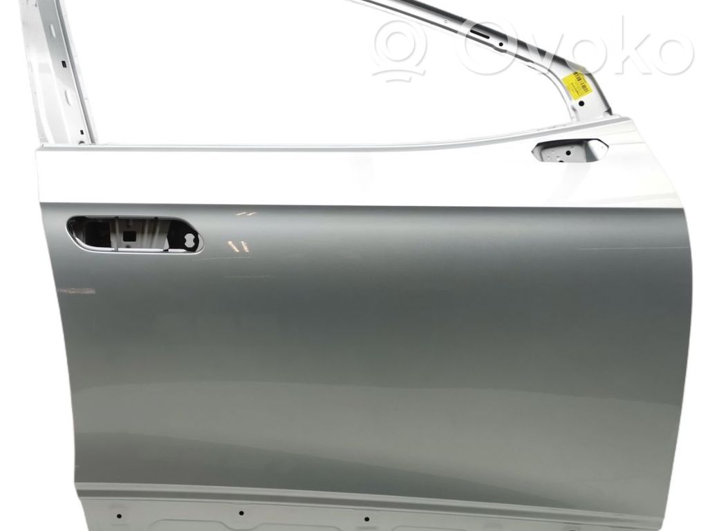 Puerta delantera   11A831312,11A831312,LC7A,11A831056A