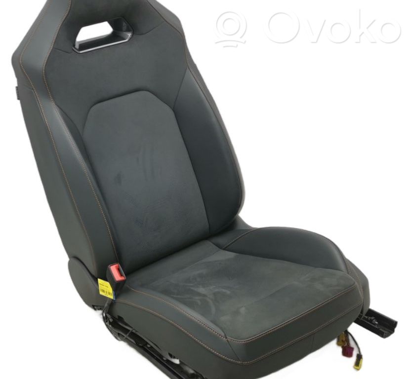 Cupra Leon Kaksoisetuistuin 