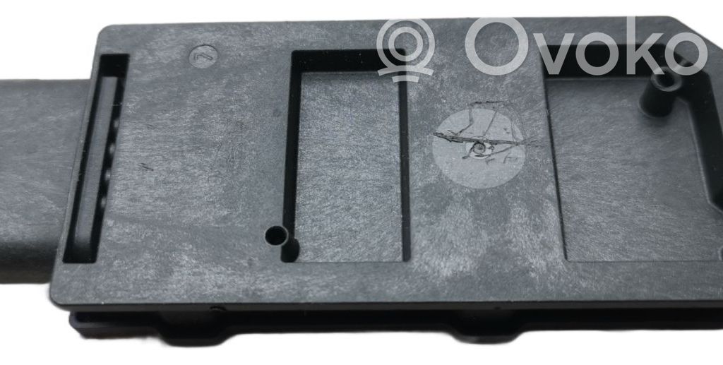 Keyless system antenna   5WA962133G,5WA962133G