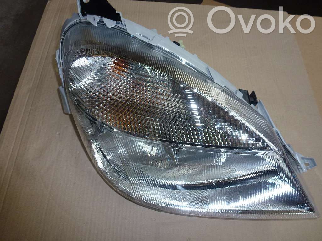 Mercedes-Benz Vaneo W414 Far 