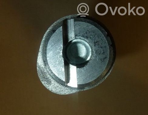 Opel Corsa D Árbol de levas 