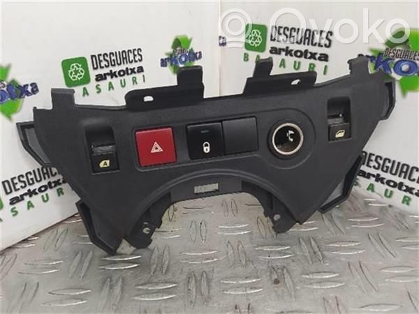 Citroen Berlingo Botón interruptor de luz de peligro 