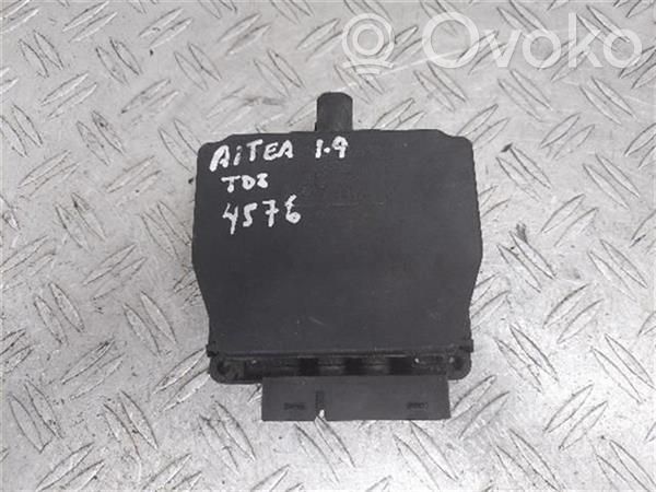 Sensor de presión de combustible   BXE,6Q0906625