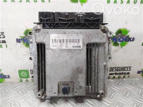 Unidad de control/módulo ECU del motor   M9TA6