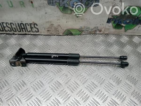 Opel Crossland X Tailgate/trunk/boot lid buffer 