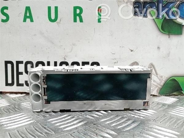 Renault Clio I Unité / module navigation GPS 