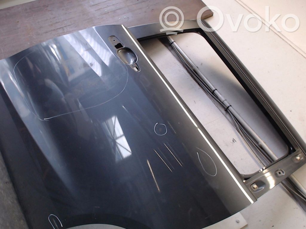 Mazda 5 Side sliding door 