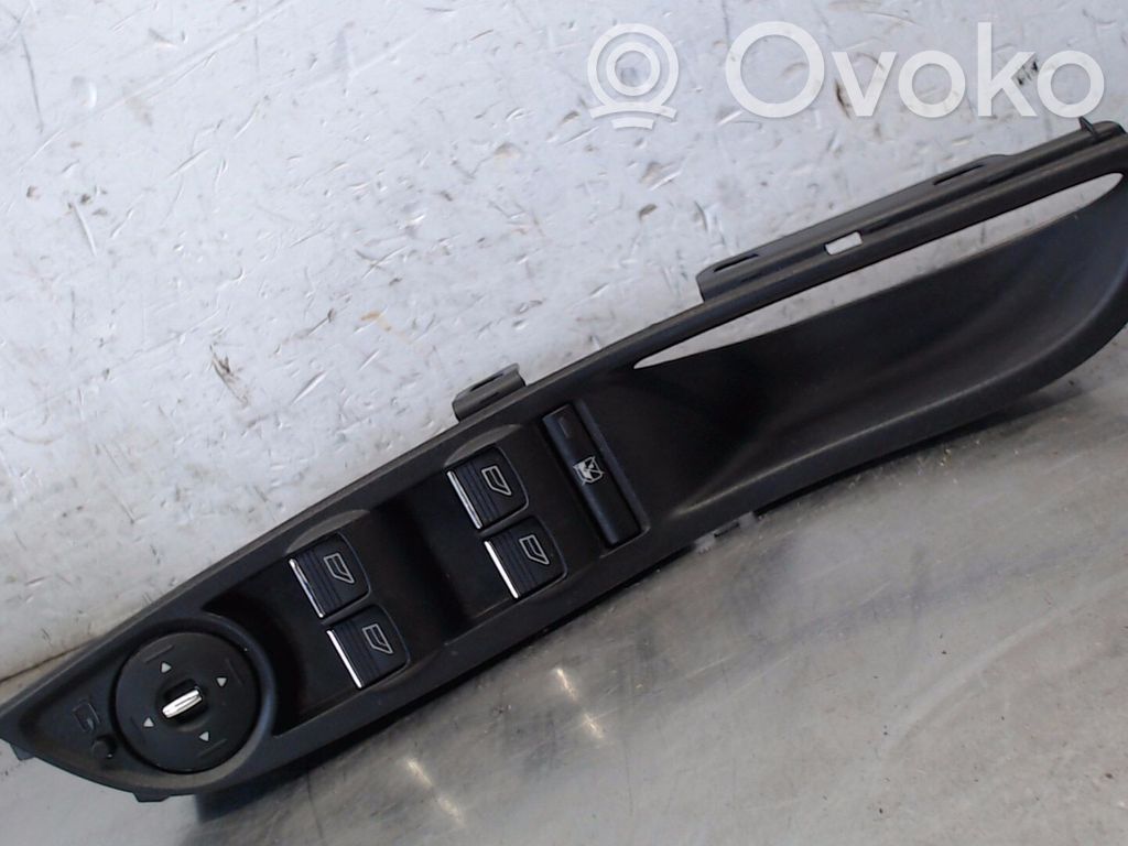 Ford Focus Interruptor del elevalunas eléctrico 