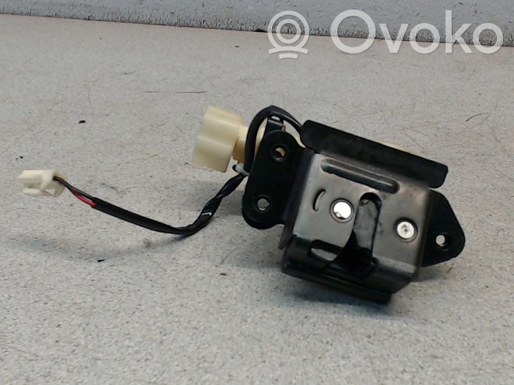 Mazda MPV II LW Tailgate/trunk/boot lock/catch/latch 
