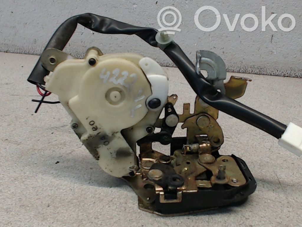 Mazda MPV II LW Front door lock 