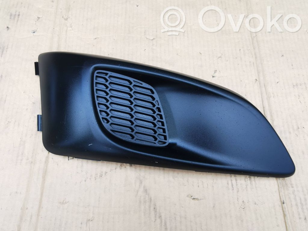 Chevrolet Aveo Rejilla inferior del parachoques delantero 