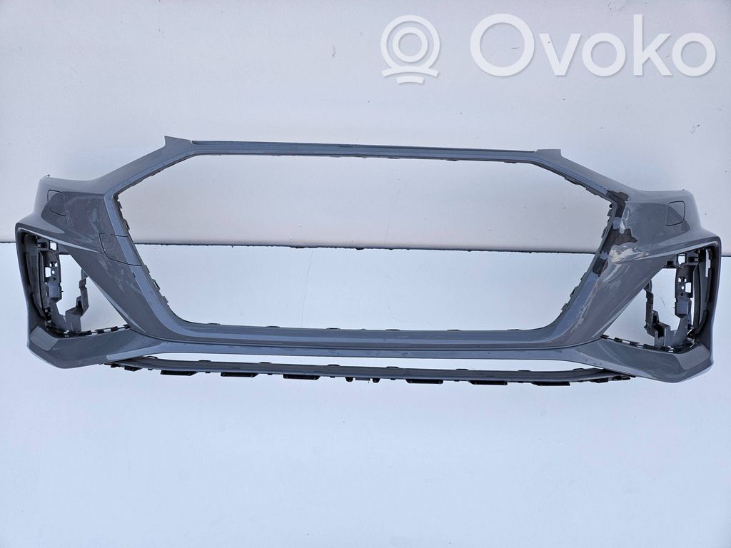 Audi RS4 B9 Parachoques delantero 