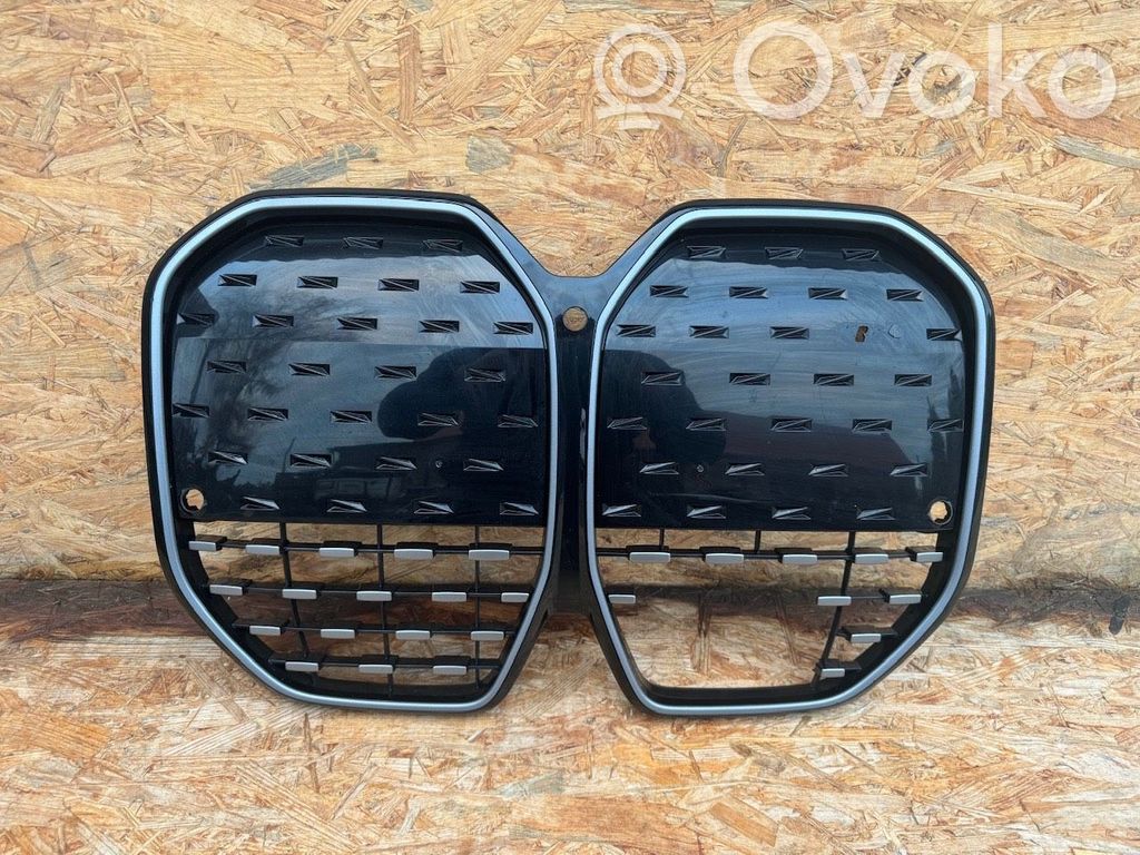 BMW i4 Front bumper upper radiator grill 