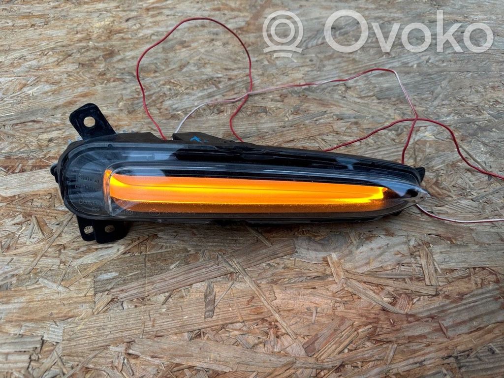 BMW i3 Front indicator light 