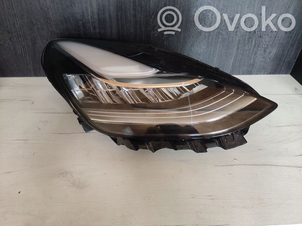Headlight/headlamp   1077372