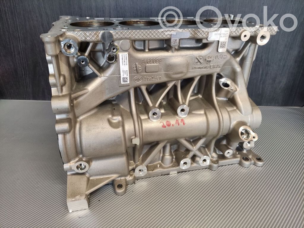 BMW 2 F22 F23 Engine block 