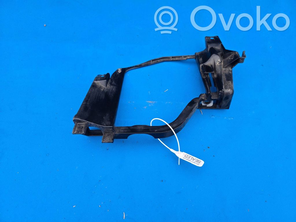 BMW 5 E60 E61 Headlight/headlamp mounting bracket 