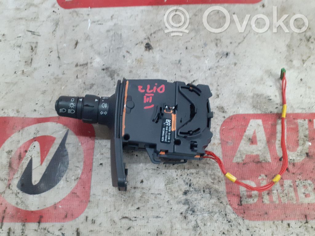 Renault Clio III Light switch 