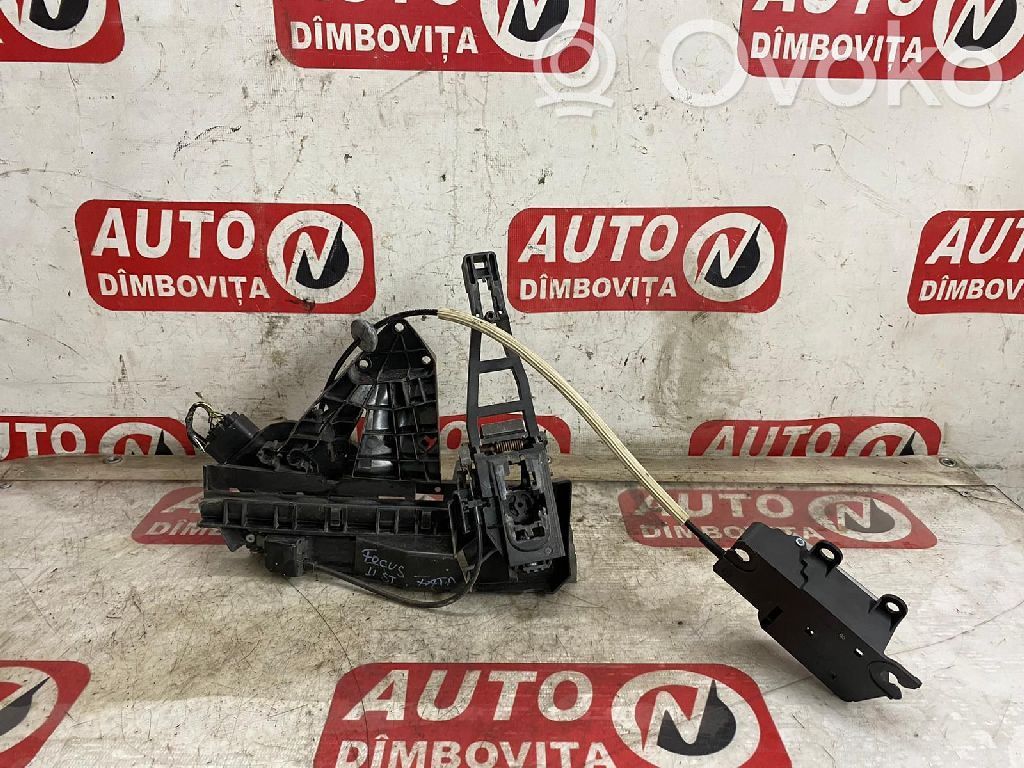 Ford Focus Priekšpusē slēdzene 