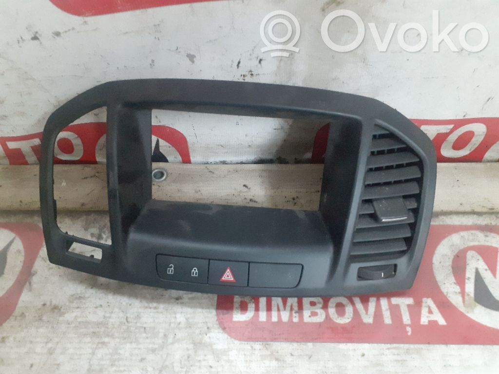 Opel Insignia A Dash center air vent grill 