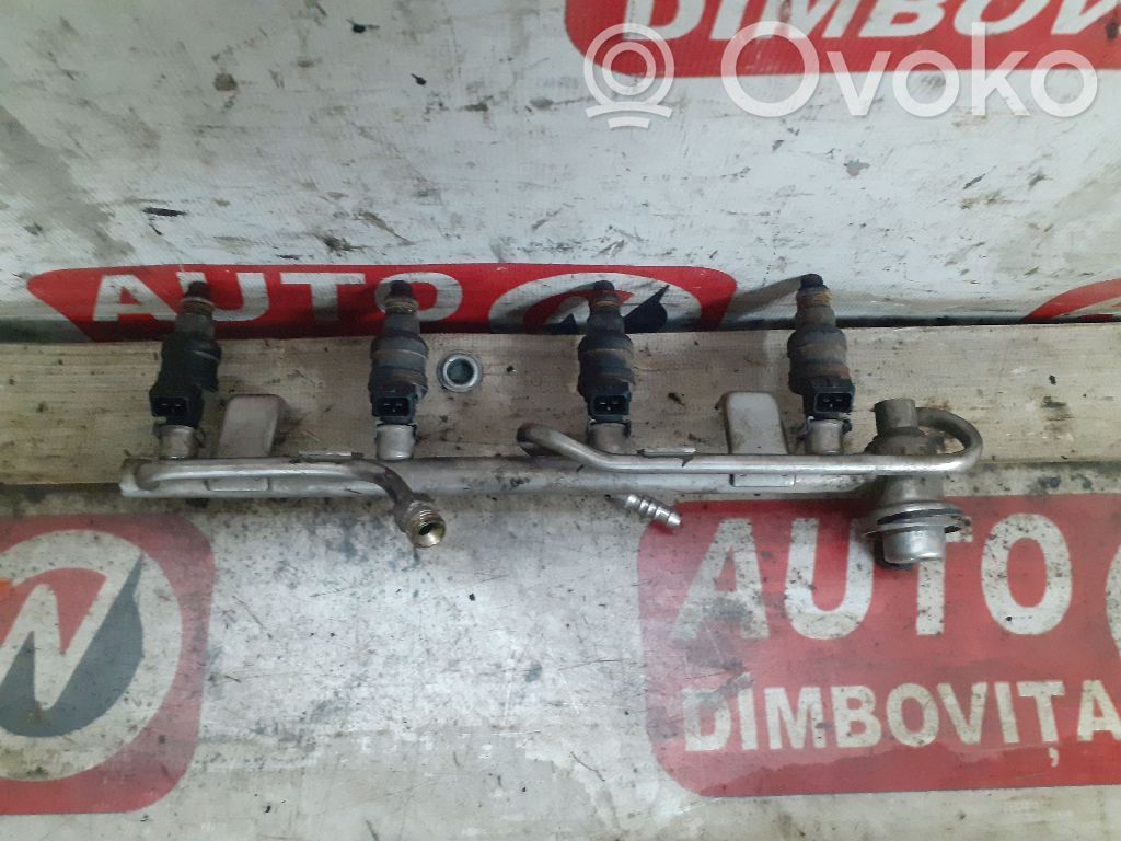 Audi A4 S4 B6 8E 8H Tubo principal de alimentación del combustible 