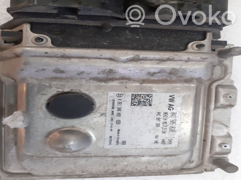 Engine control unit/module   04C906020