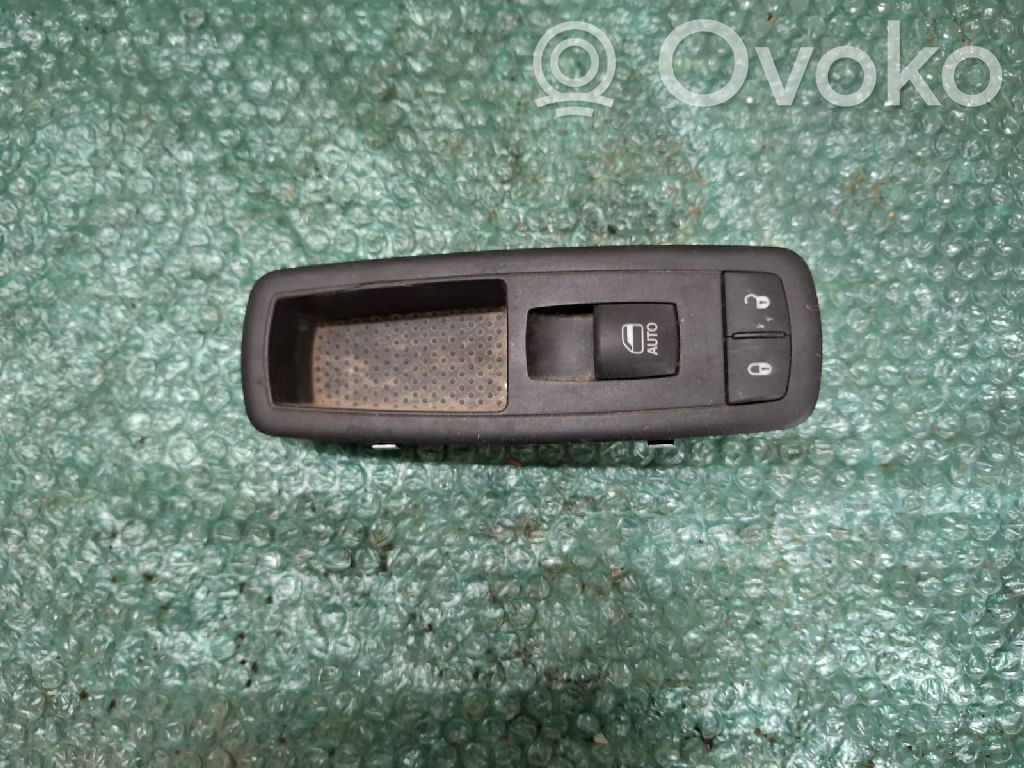 Jeep Cherokee Electric window control switch 