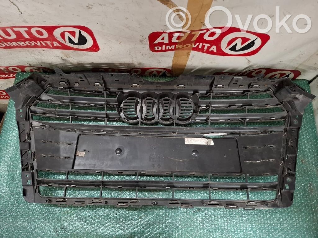 Audi A4 S4 B9 Maskownica / Grill / Atrapa górna chłodnicy 