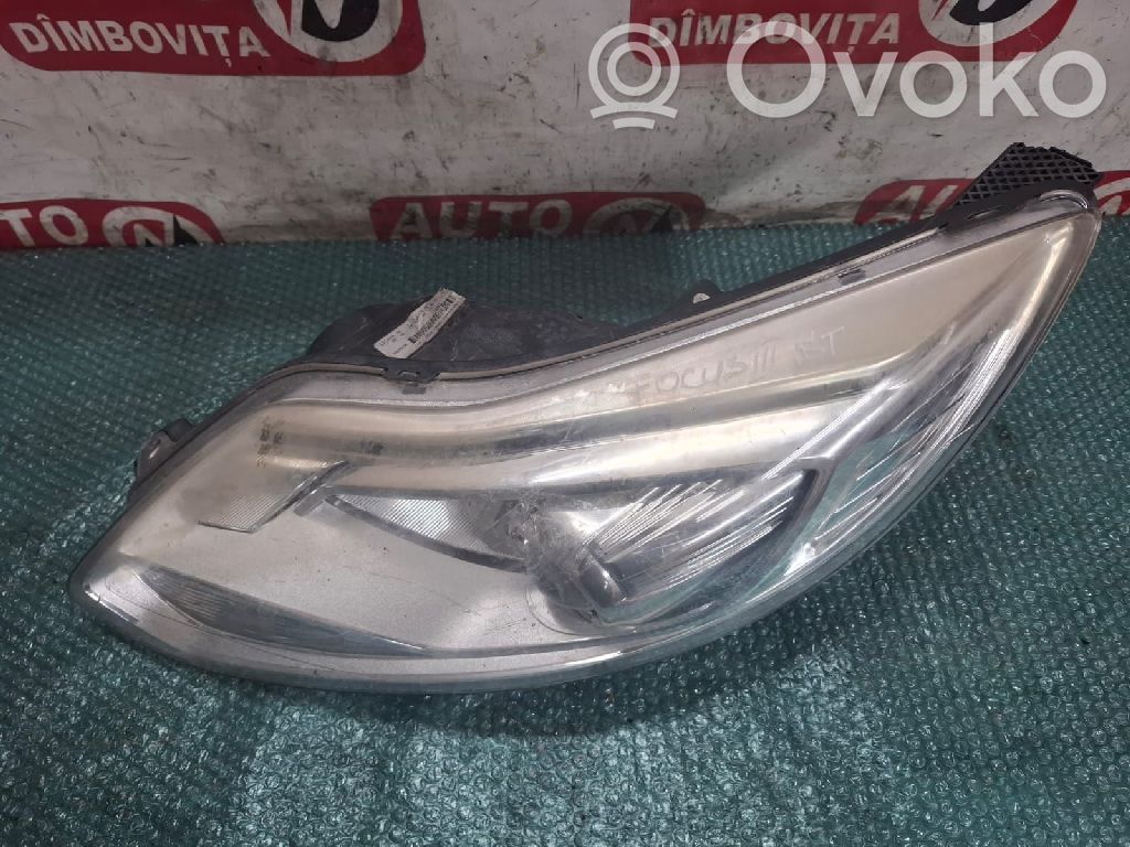 Ford Focus Front bumper upper radiator grill 