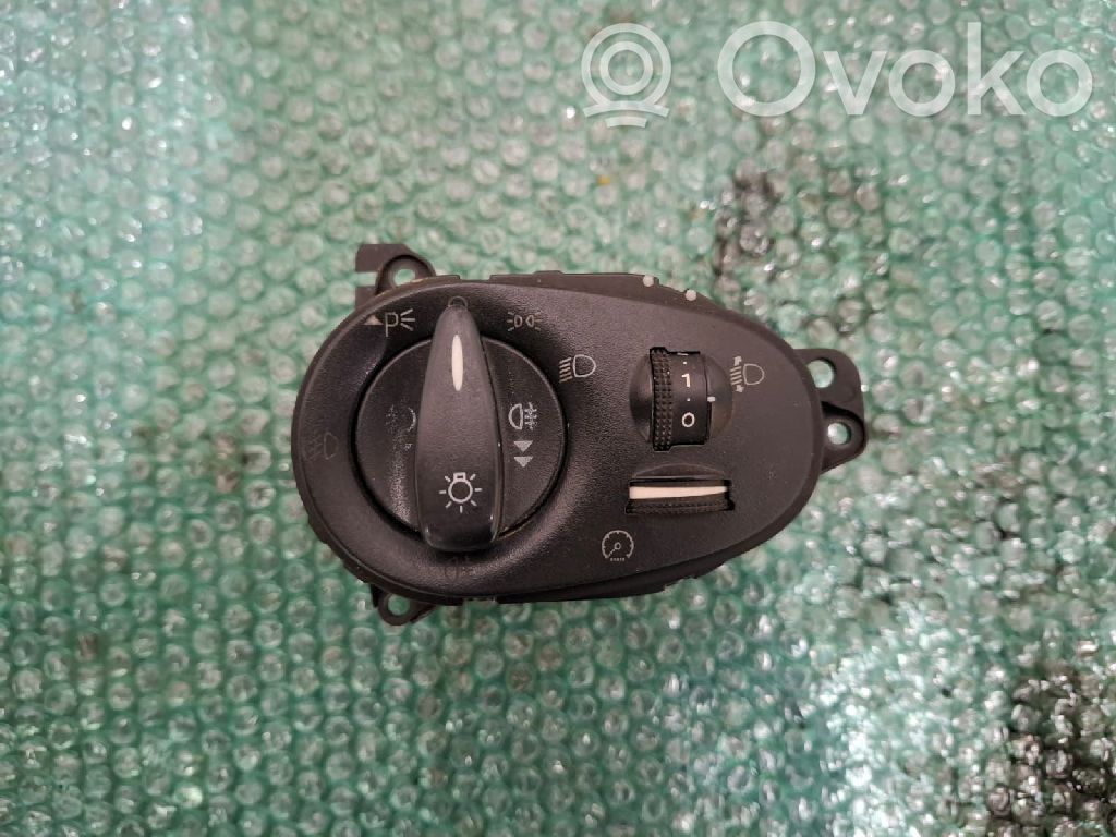 Ford Focus Light switch 