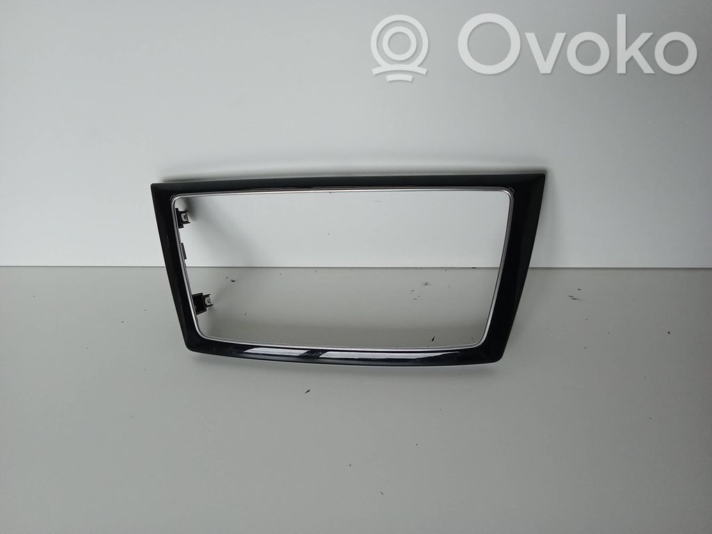 Mercedes-Benz GL X166 Verkleidung Radio / Navigation 